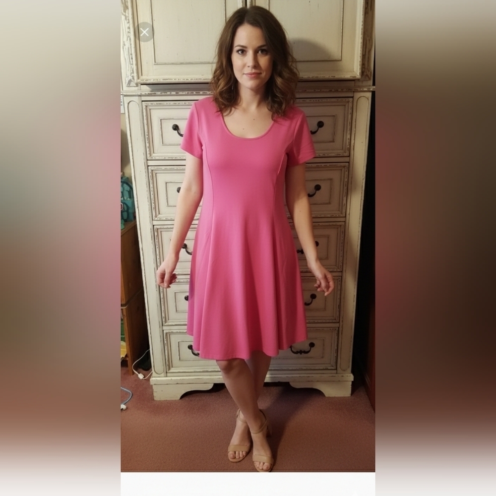 White Mark dress 1 xlg has tags